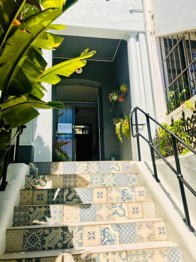 Moy & Backpackers Guest house Cape Town