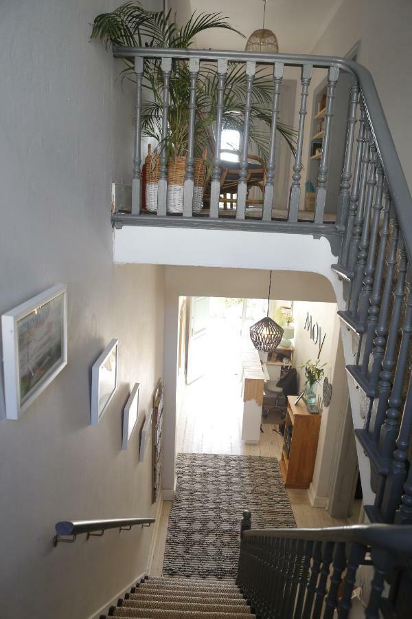 Guest house Moy & Backpackers
