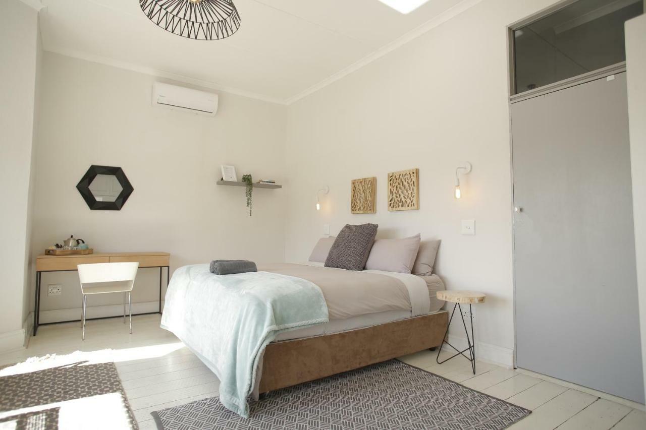 Moy & Backpackers 2* Cape Town