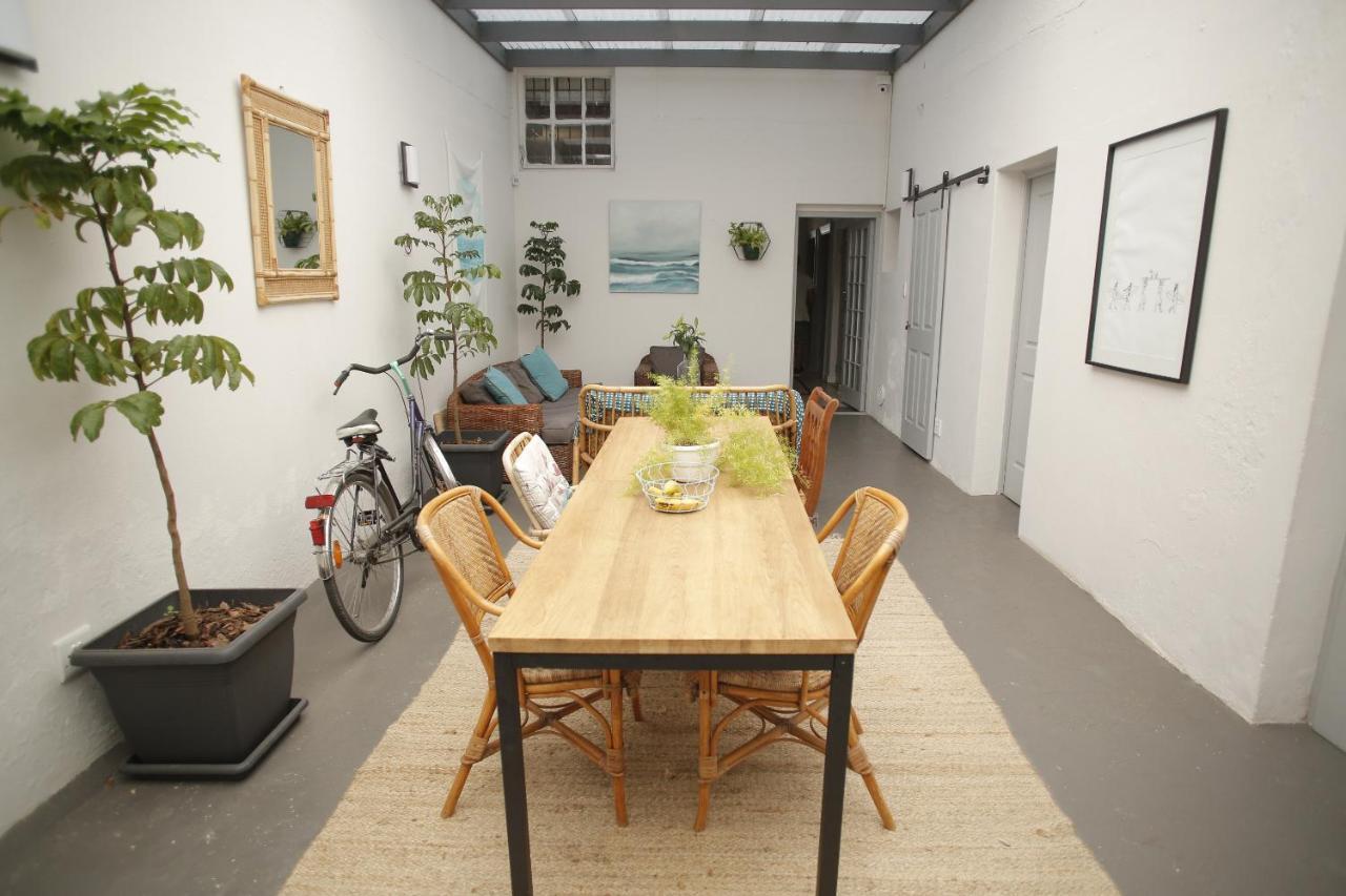 Moy & Backpackers Cape Town