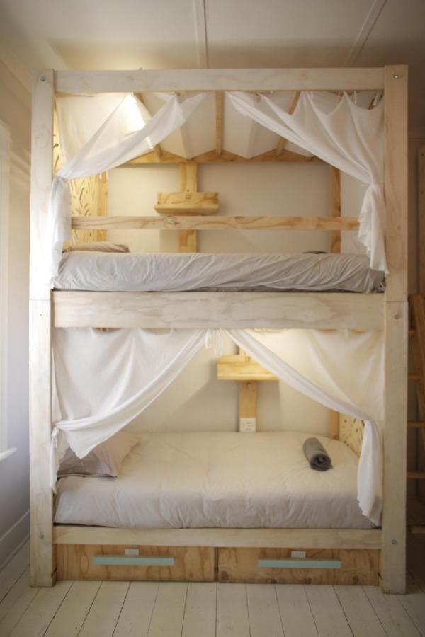 Moy & Backpackers Guest house